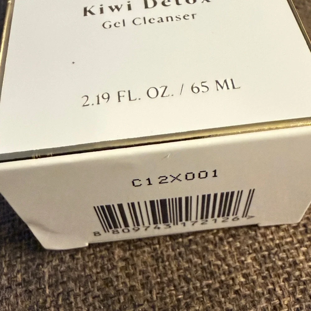 Byroe Kiwi Detox Gel Cleanser, 65ml/Full Sized, New in Box‎